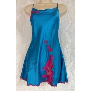 VTG 2000s Y2K Victoria’s Secret Lingerie Satin Chemise Slip Blue / Pink Lace Med